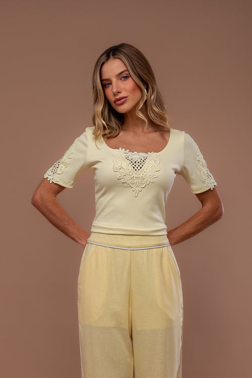 BLUSA RIB COM PALA RENDA DECOTE E MANGA