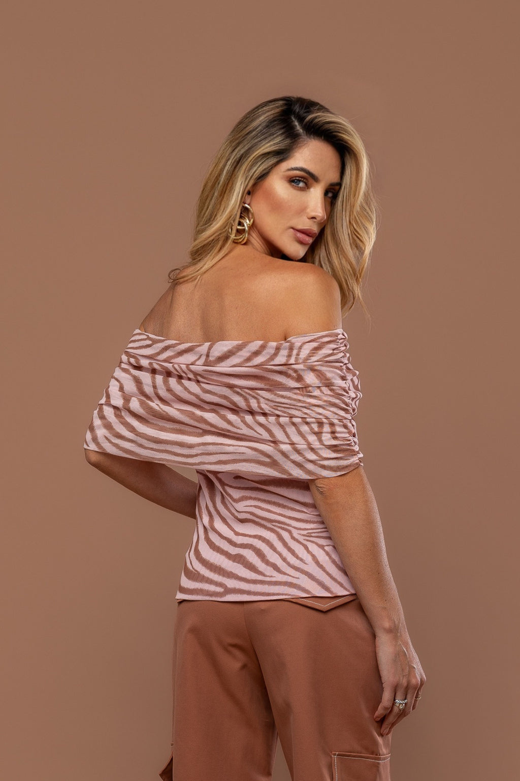 BLUSA OMBRO A OMBRO ANIMAL PRINT