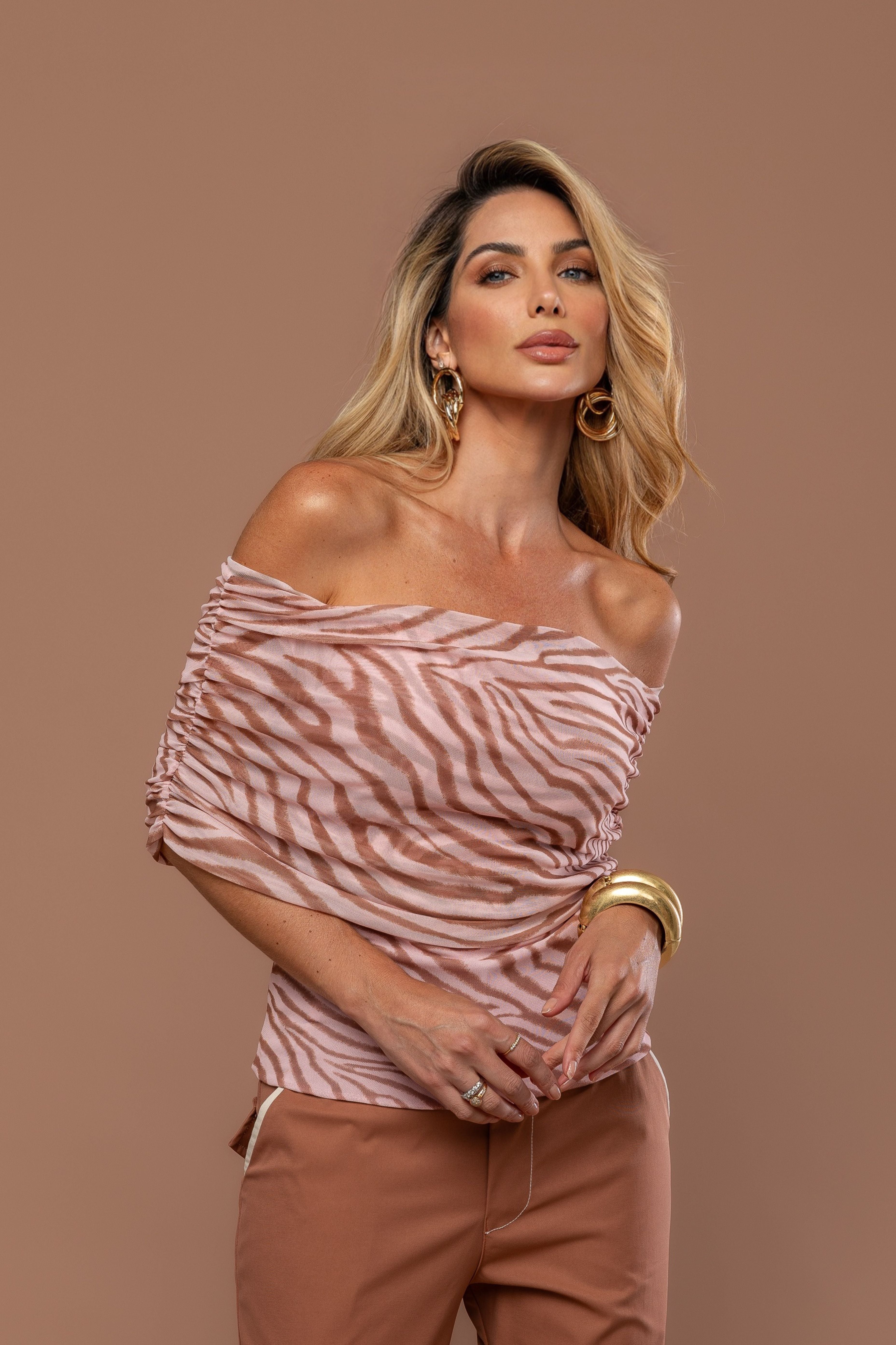 BLUSA OMBRO A OMBRO ANIMAL PRINT