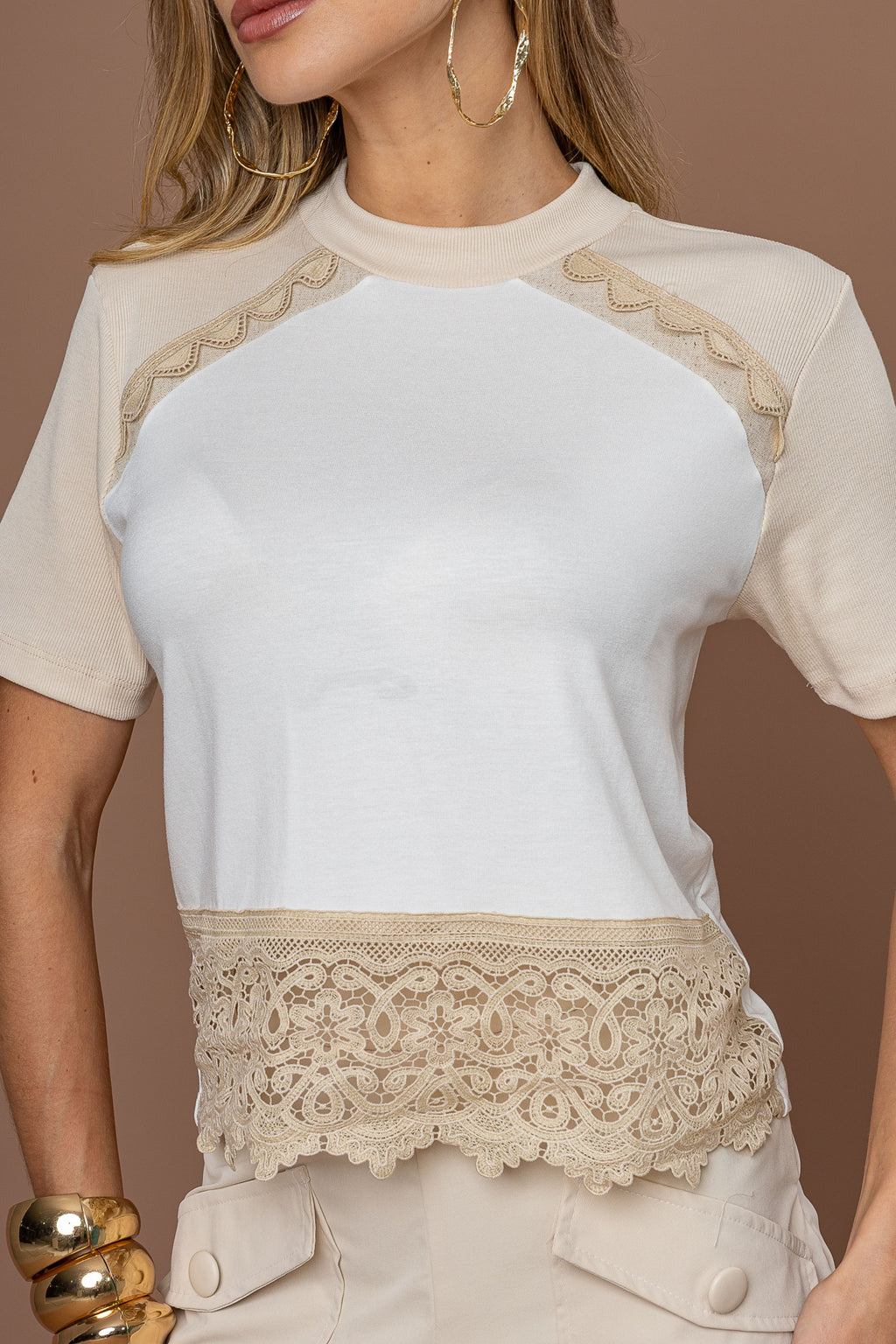 TSHIRT VISCOLYCRA COM BARRADO GUIPURE