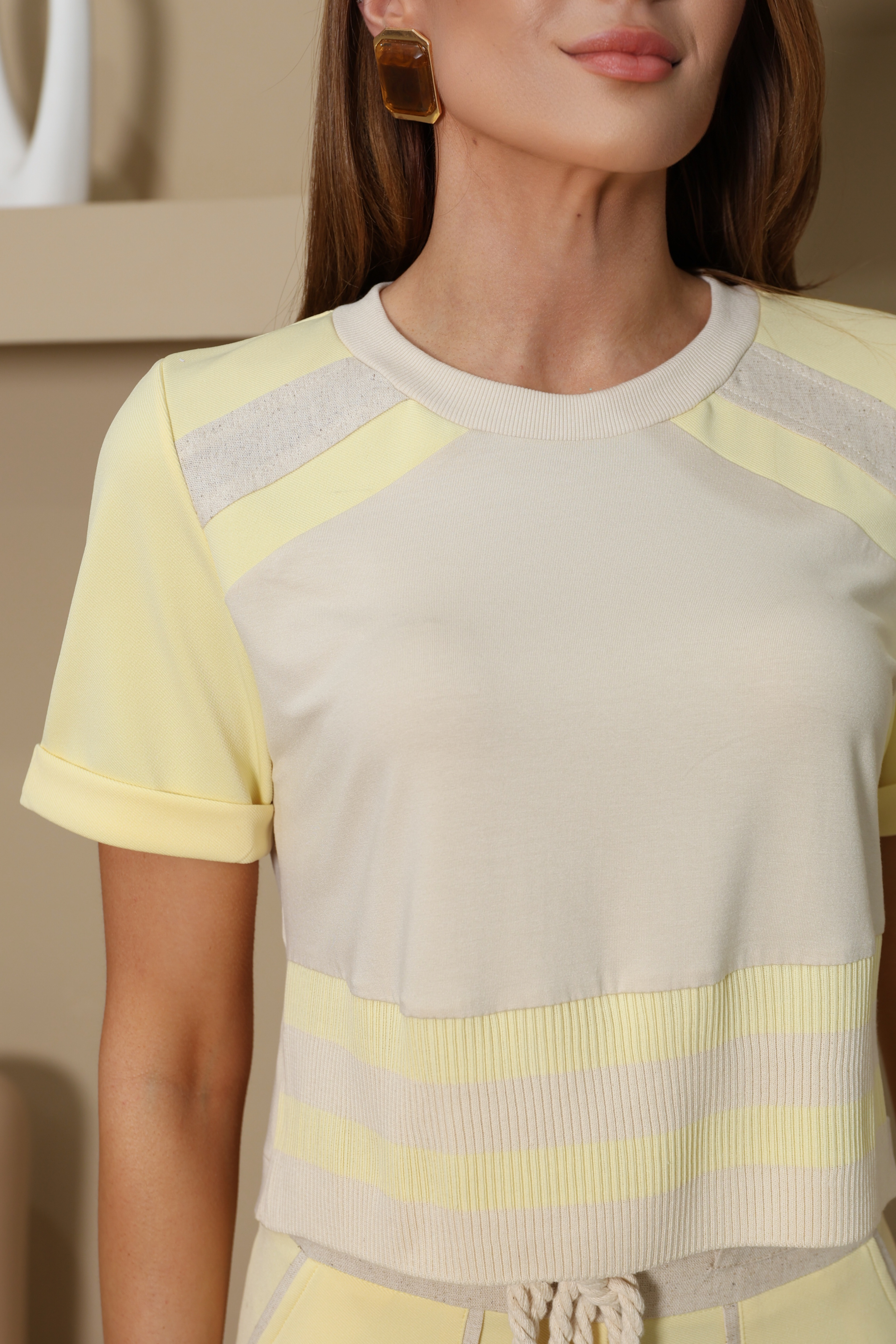 TSHIRT VISCOLYCRA COM RETILINEA LARGA