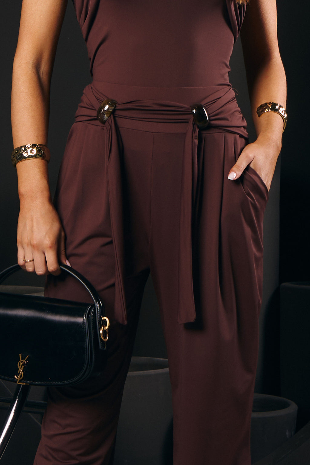 CALÇA JOGGING EM MALHA POLIAMIDA PASSANTES RESINA