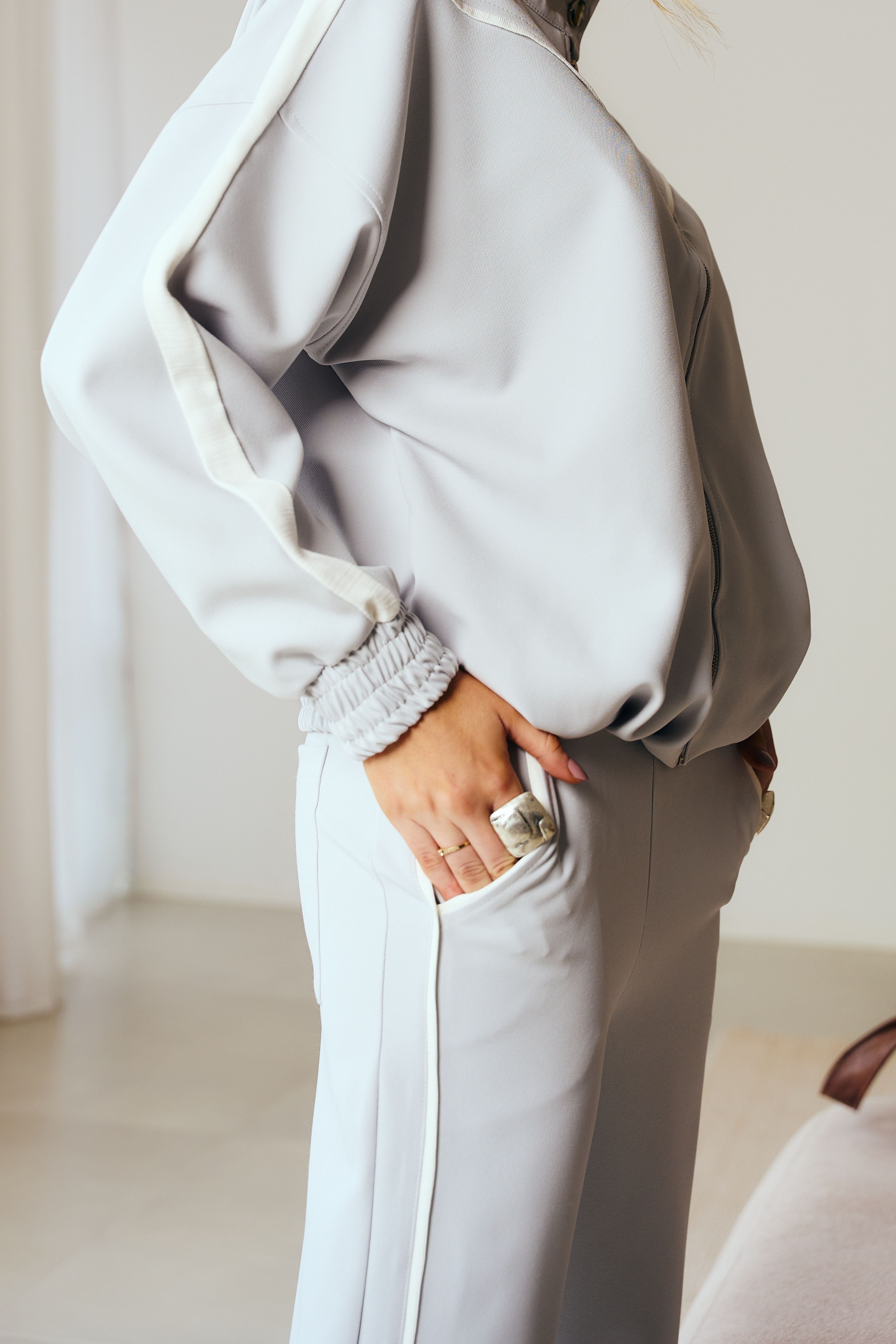 Calça Wide Leg Feminina Esportiva em Sarja Gelo | Clubsoda