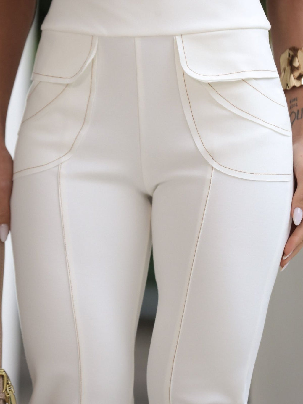 Calça em Malha Com Bolsos Sobreposto a Fio | Clubsoda