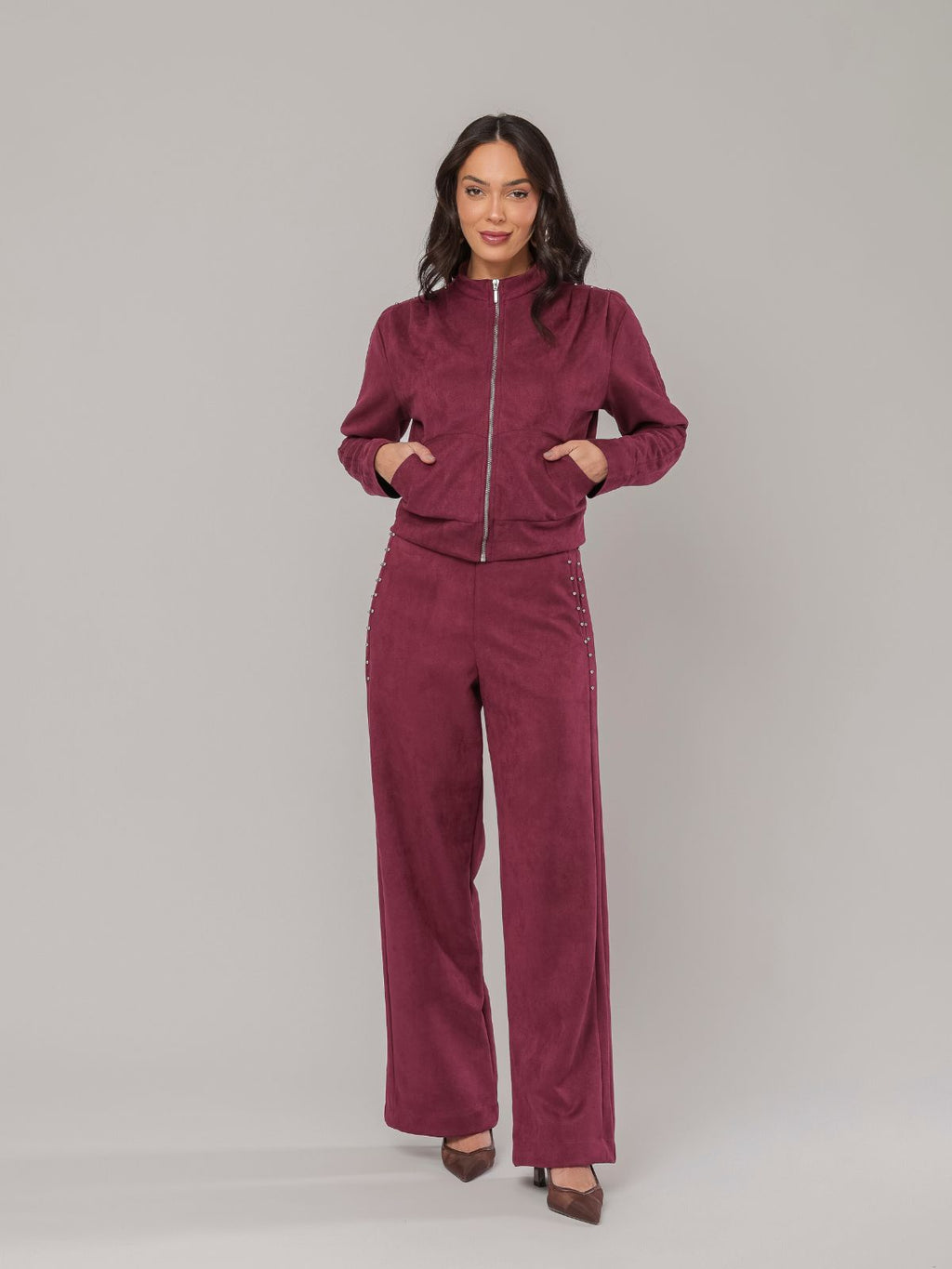 Jaqueta Feminina Suede Com Pregas Rebites Zíper | Clubsoda
